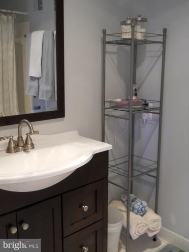 220 Finale Terrace Silver Spring, MD 20901 - Photo 5 of 26 Bath (Master)
