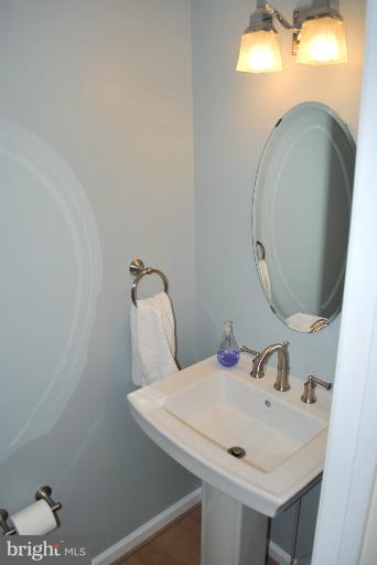 220 Finale Terrace Silver Spring, MD 20901 - Photo 8 of 26 First floor powder room
