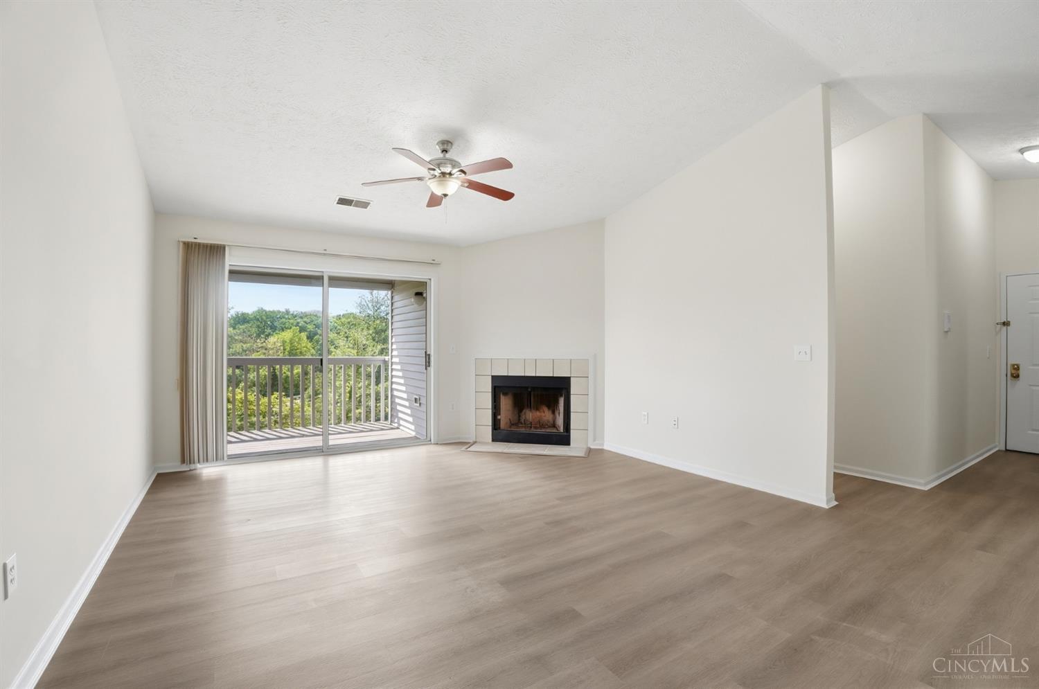 7372 Ridgepoint Drive, Unit 10 Cincinnati, OH 45230 - Photo 8 of 42