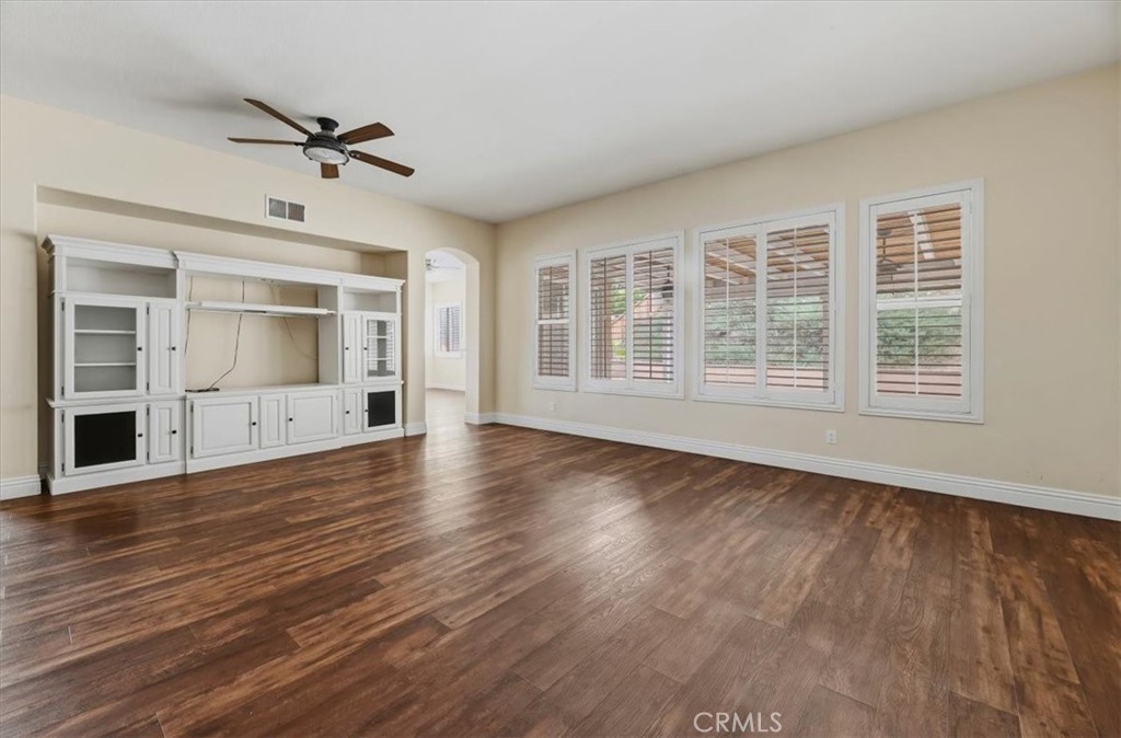 42748 Mountain Shadow Road Murrieta, CA 92562 - Photo 6 of 37