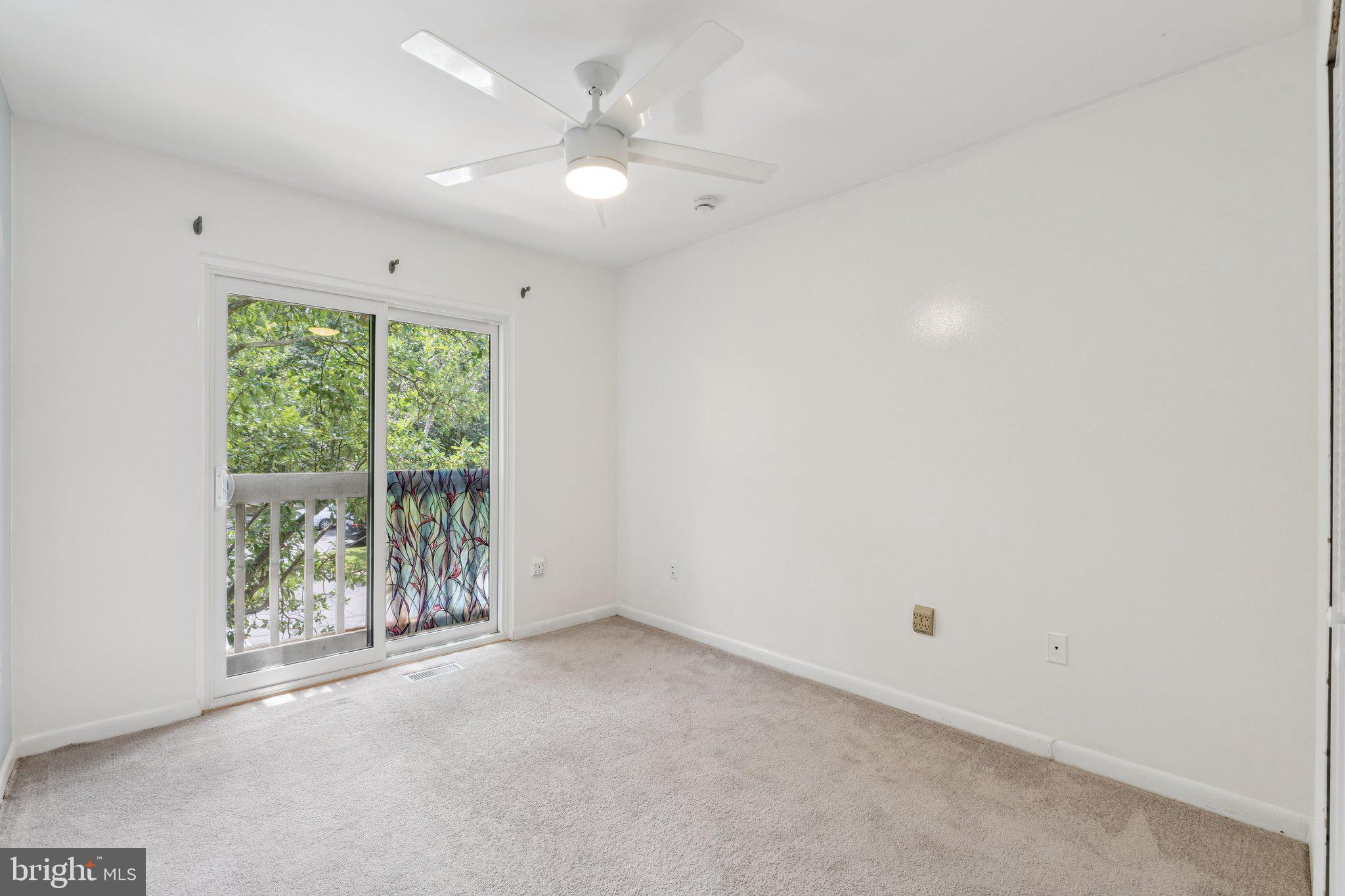 2009 Swans Neck Way Reston, VA 20191 - Photo 26 of 37 an empty room with a window