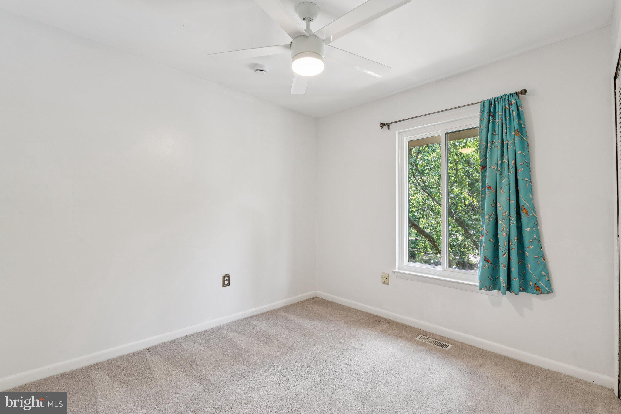 2009 Swans Neck Way Reston, VA 20191 - Photo 30 of 37 an empty room with a window