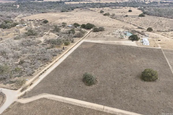 $975,000 | 3169 Schuettig Road, Poteet, TX 78065