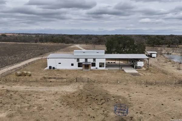 $975,000 | 3169 Schuettig Road, Poteet, TX 78065