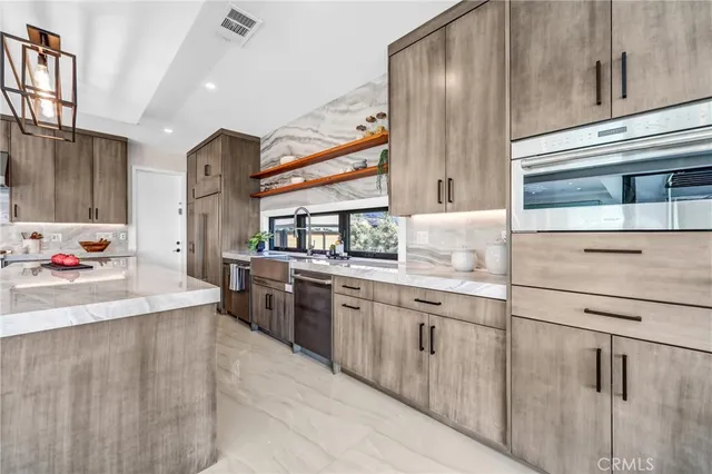 $7,600,000 | 330 Arbolada Drive, Arcadia, CA 91006