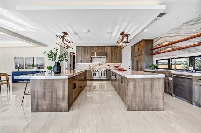 $7,600,000 | 330 Arbolada Drive, Arcadia, CA 91006