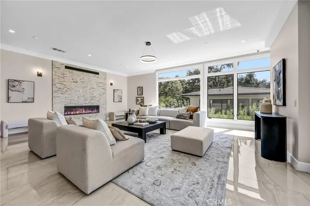 $7,600,000 | 330 Arbolada Drive, Arcadia, CA 91006