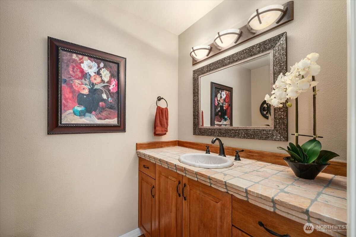 333 Highpoint Place Chelan, WA 98816 - Photo 23 of 40