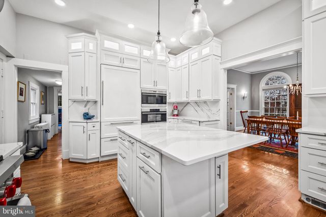 $1,050,000 | 208 Northway, Baltimore, MD 21218
