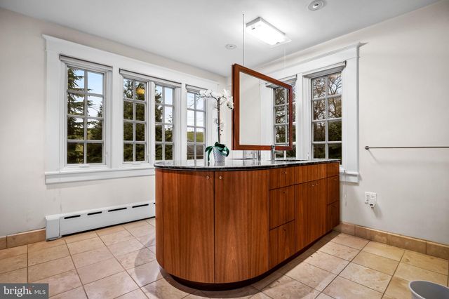 $1,050,000 | 208 Northway, Baltimore, MD 21218