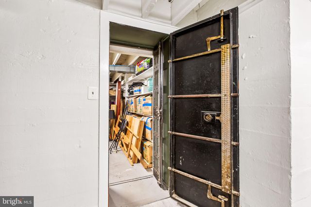 $1,050,000 | 208 Northway, Baltimore, MD 21218