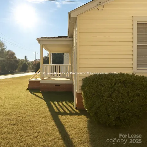 $1,675 | Undisclosed Address, Charlotte, NC 28208