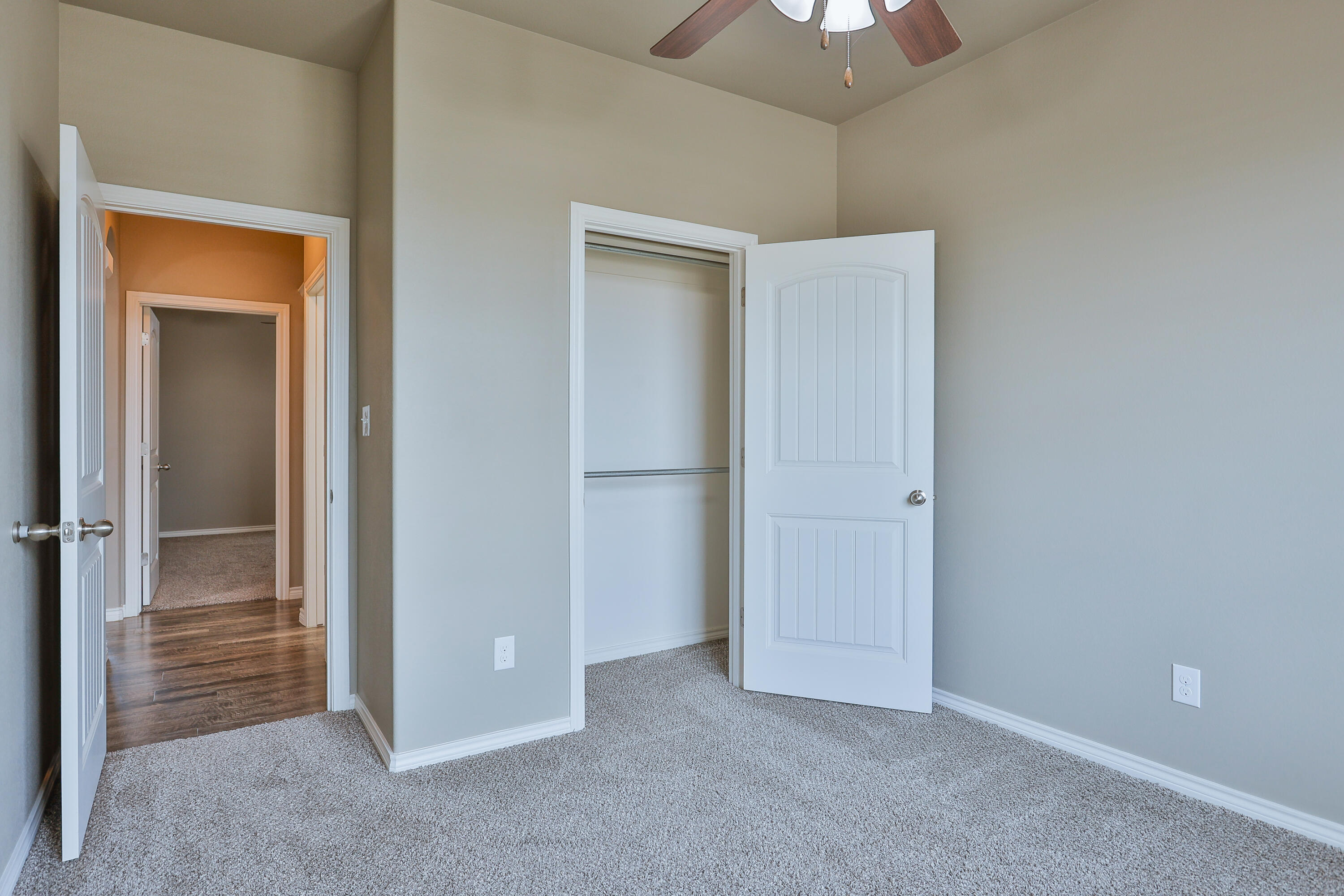 9804 Avenue R Lubbock, TX 79423 - Photo 17 of 23 9804-Ave-R-018