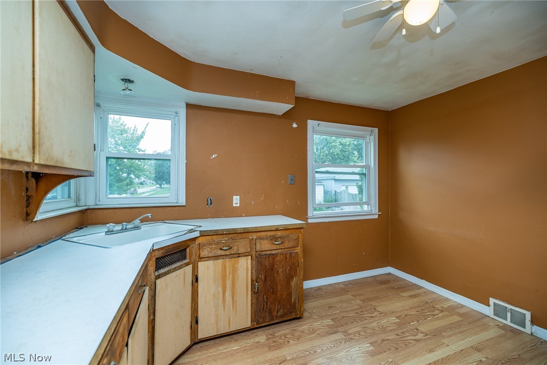 6062 West 54th Street Parma, OH 44129 - Photo 9 of 27
