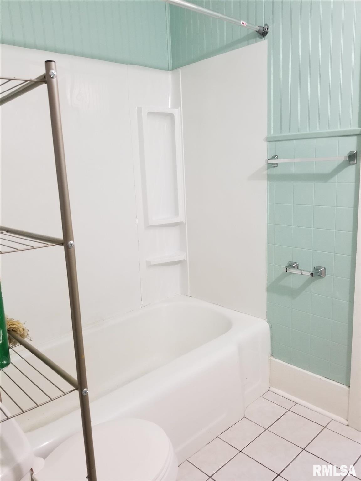1921 East Richview Road Mount Vernon, IL 62864 - Photo 7 of 14 Gallery Image 7