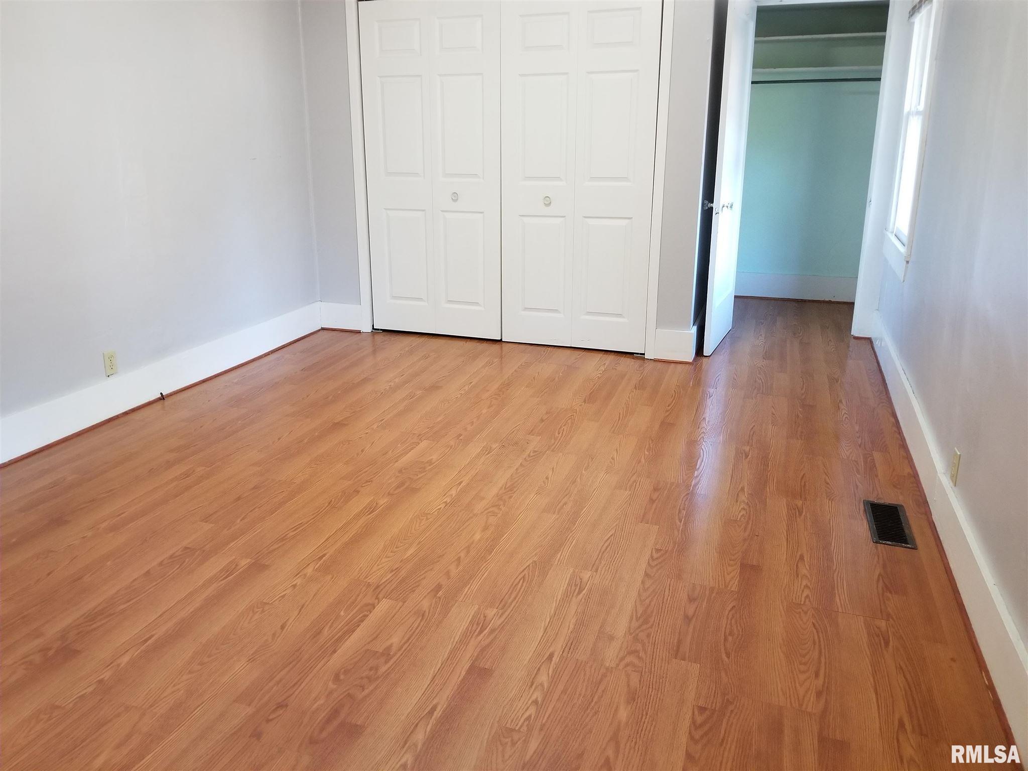 1921 East Richview Road Mount Vernon, IL 62864 - Photo 9 of 14 Gallery Image 9