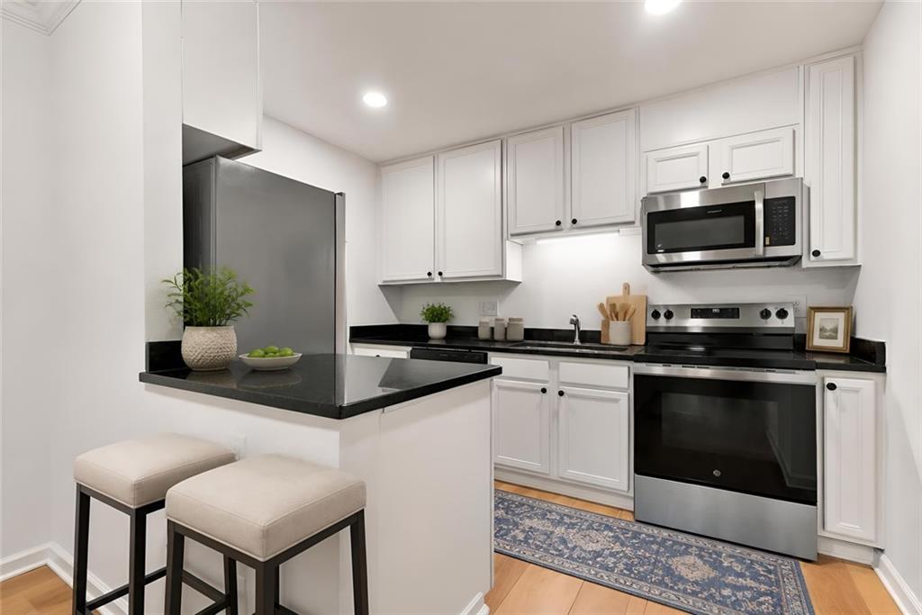 5095 Roswell Road, Unit 203 Sandy Springs, GA 30342 - Photo 11 of 36 Gallery Image 11