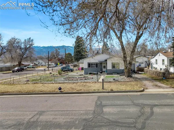$599,000 | 1012 Iowa Avenue, Colorado Springs, CO 80909
