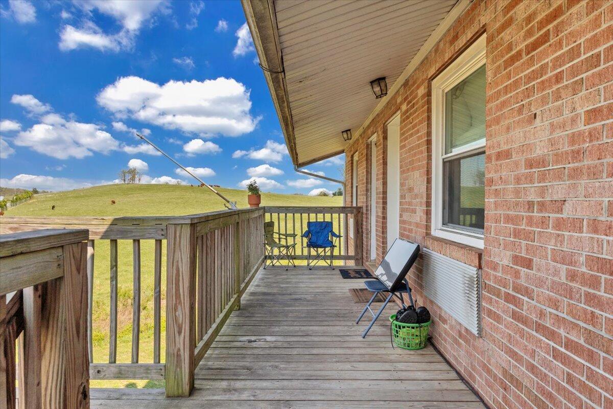 14189 Franklin Street Ferrum, VA 24088 - Photo 84 of 95 86-MIB01206