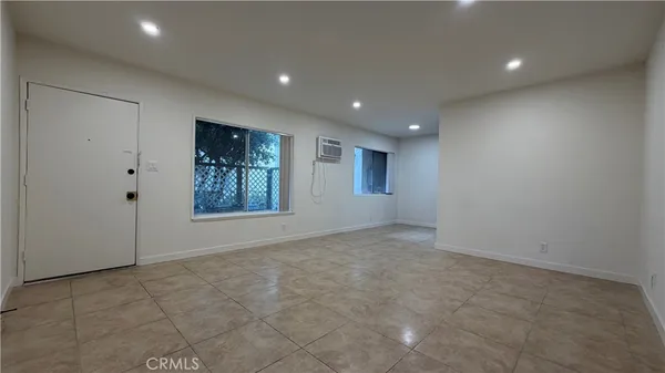$2,000 | 874 West El Repetto Drive, Unit B, Monterey Park, CA 91754