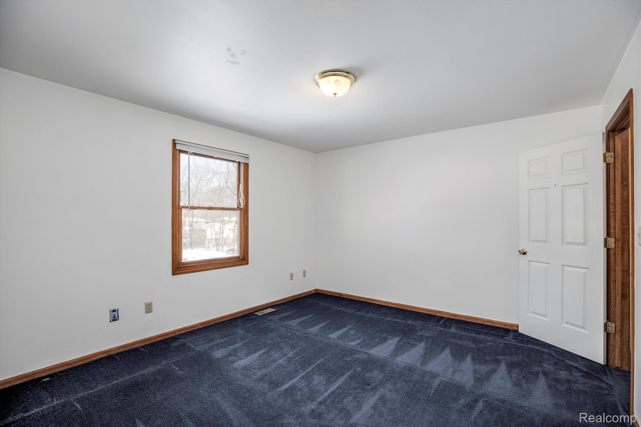 36800 West 11 Mile Road Farmington, MI 48331 - Photo 34 of 47 Gallery Image 34