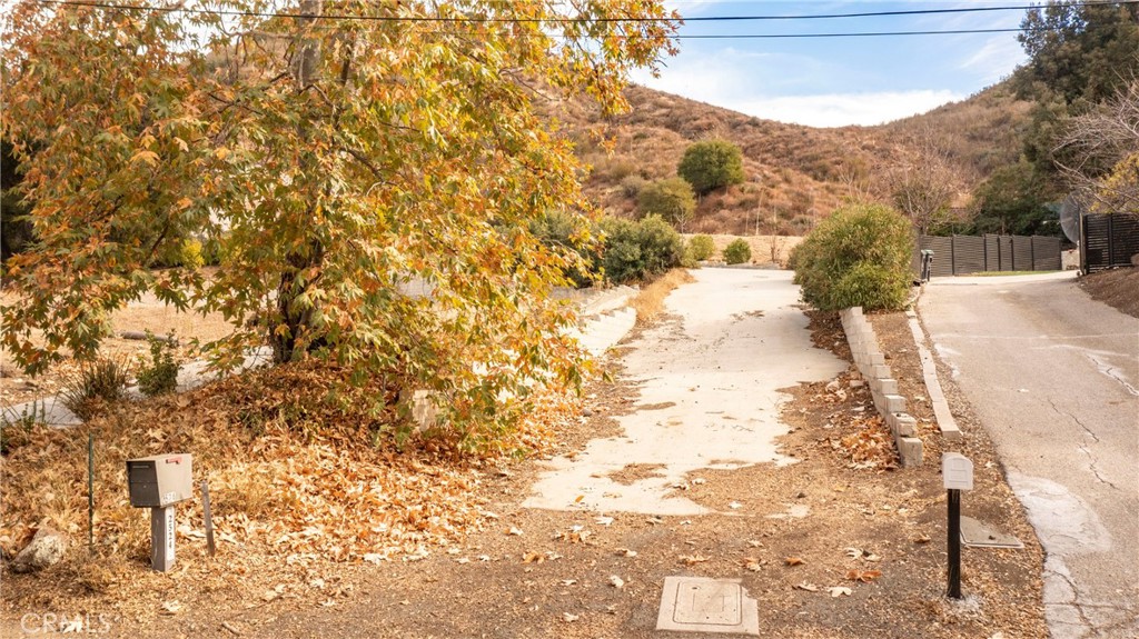 2524 Sierra Creek Road Agoura Hills, CA 91301 - Photo 20 of 24