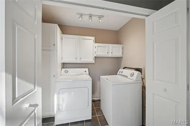 $275,000 | 53 Lois Lane, Fenton, MO 63026