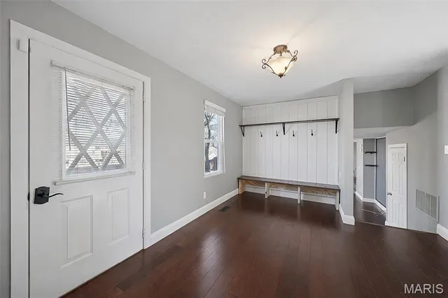 $275,000 | 53 Lois Lane, Fenton, MO 63026