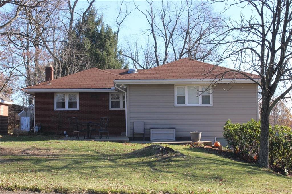 You are invited to view this lovely home in Economy.   Located on approxiamtely 1.3 acres, this home features an open floor plan with a large living room, dining room, eat-in kitchen, a family room, 4 bedrooms, 2 full bathrooms, and an integral garage.