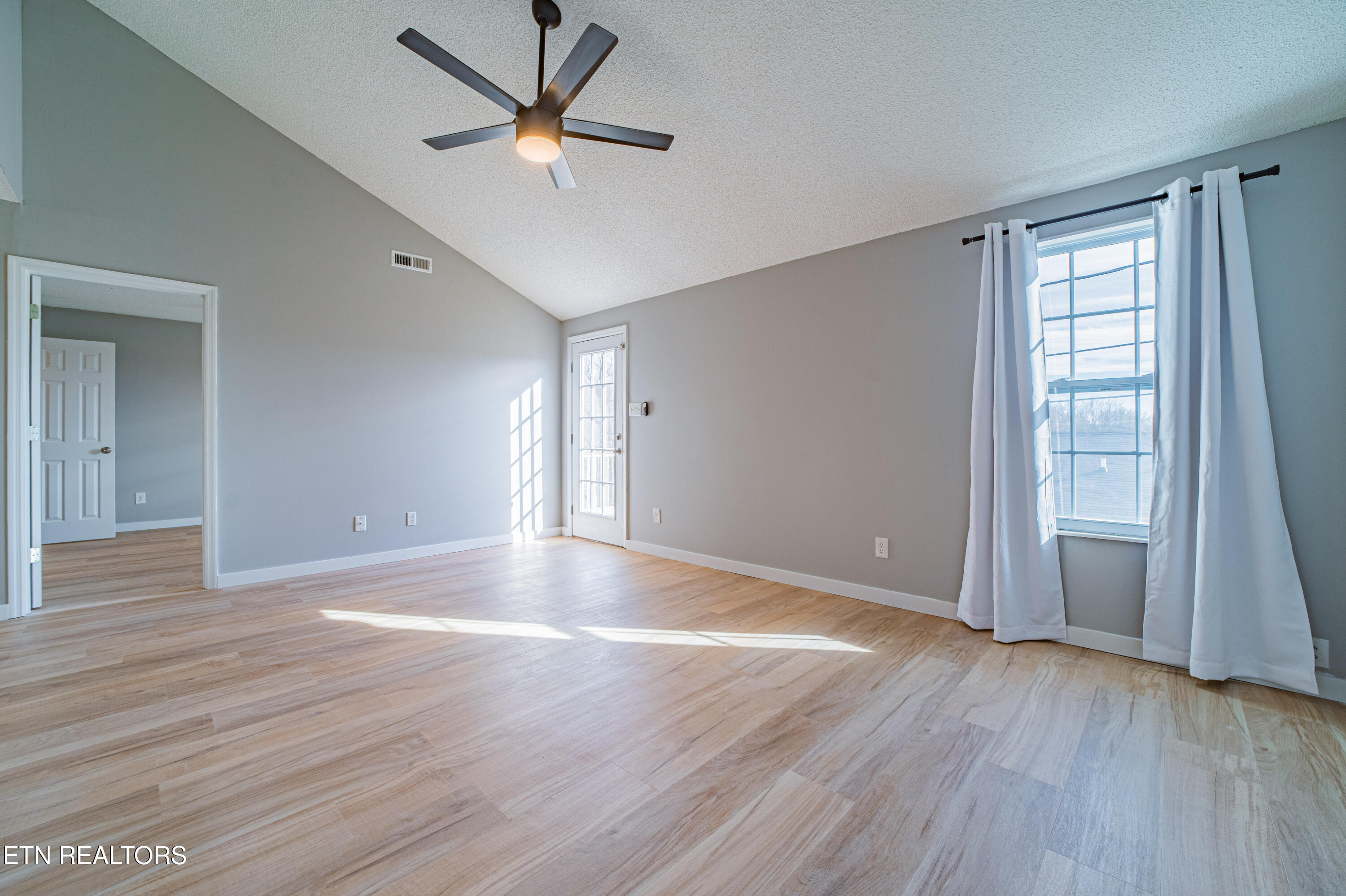 8022 Intervale Way Powell, TN 37849 - Photo 16 of 30 8022-Intervale-Way-21