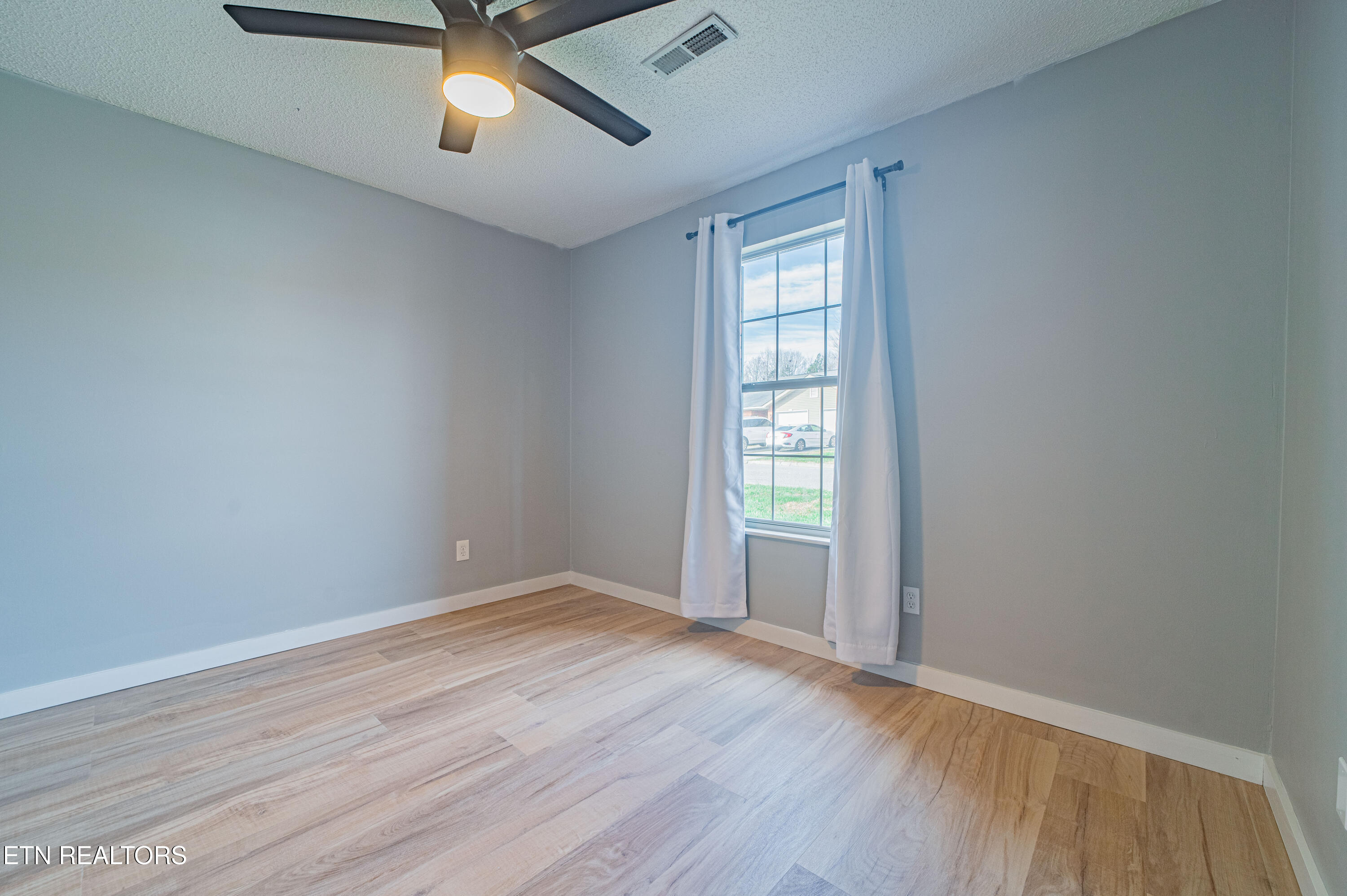 8022 Intervale Way Powell, TN 37849 - Photo 6 of 30 8022-Intervale-Way-3