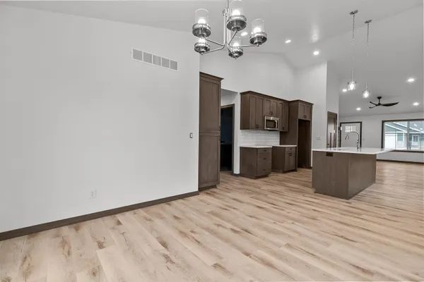 $374,900 | 505 Founders Way, Little Chute, WI 54140