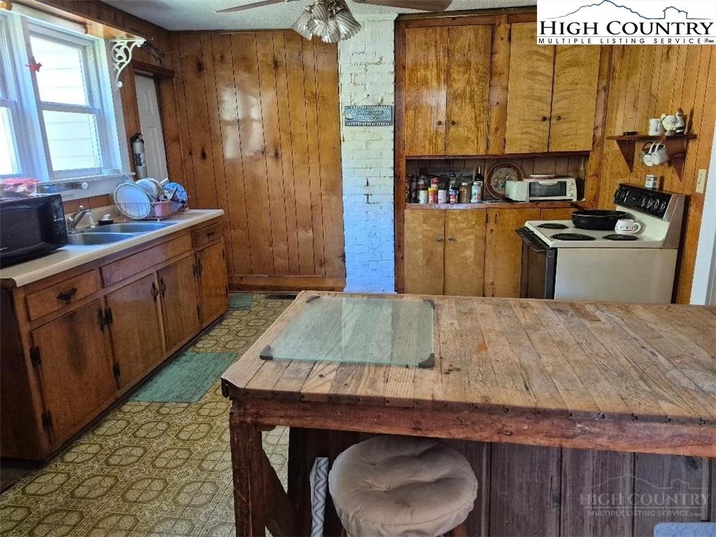 720 Mash Road West Jefferson, NC 28694 - Photo 12 of 23 Gallery Image 12