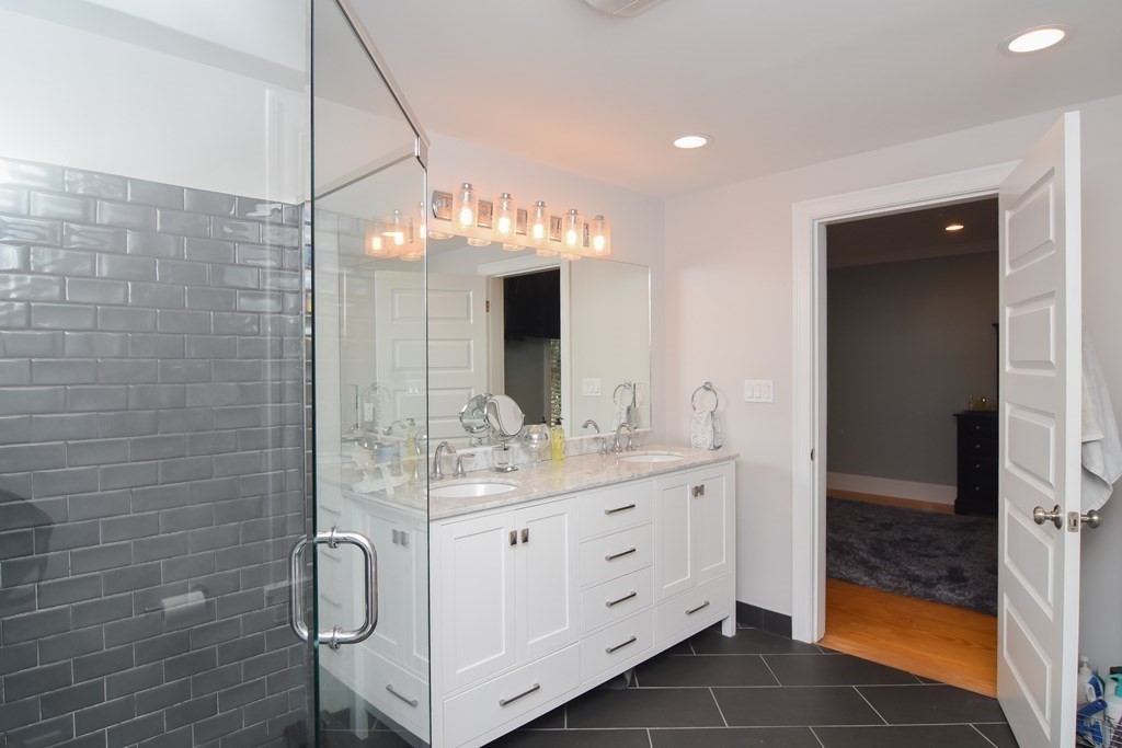 91 Walker Street, Unit 91 Newton, MA 02460 - Photo 11 of 25