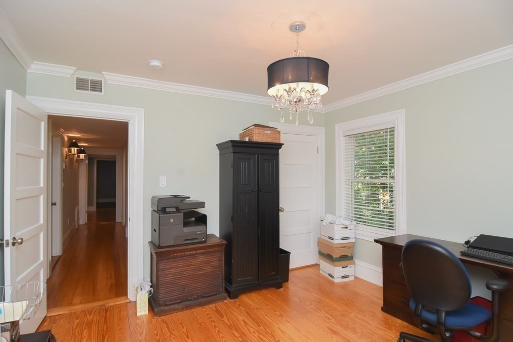 91 Walker Street, Unit 91 Newton, MA 02460 - Photo 16 of 25