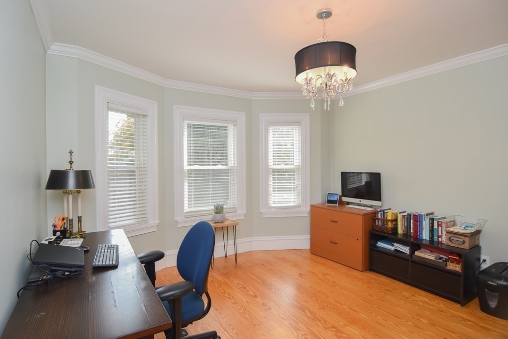 91 Walker Street, Unit 91 Newton, MA 02460 - Photo 17 of 25