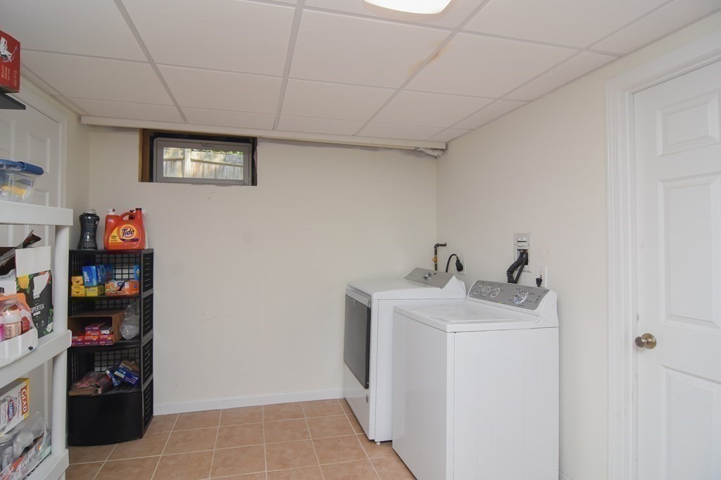 91 Walker Street, Unit 91 Newton, MA 02460 - Photo 23 of 25