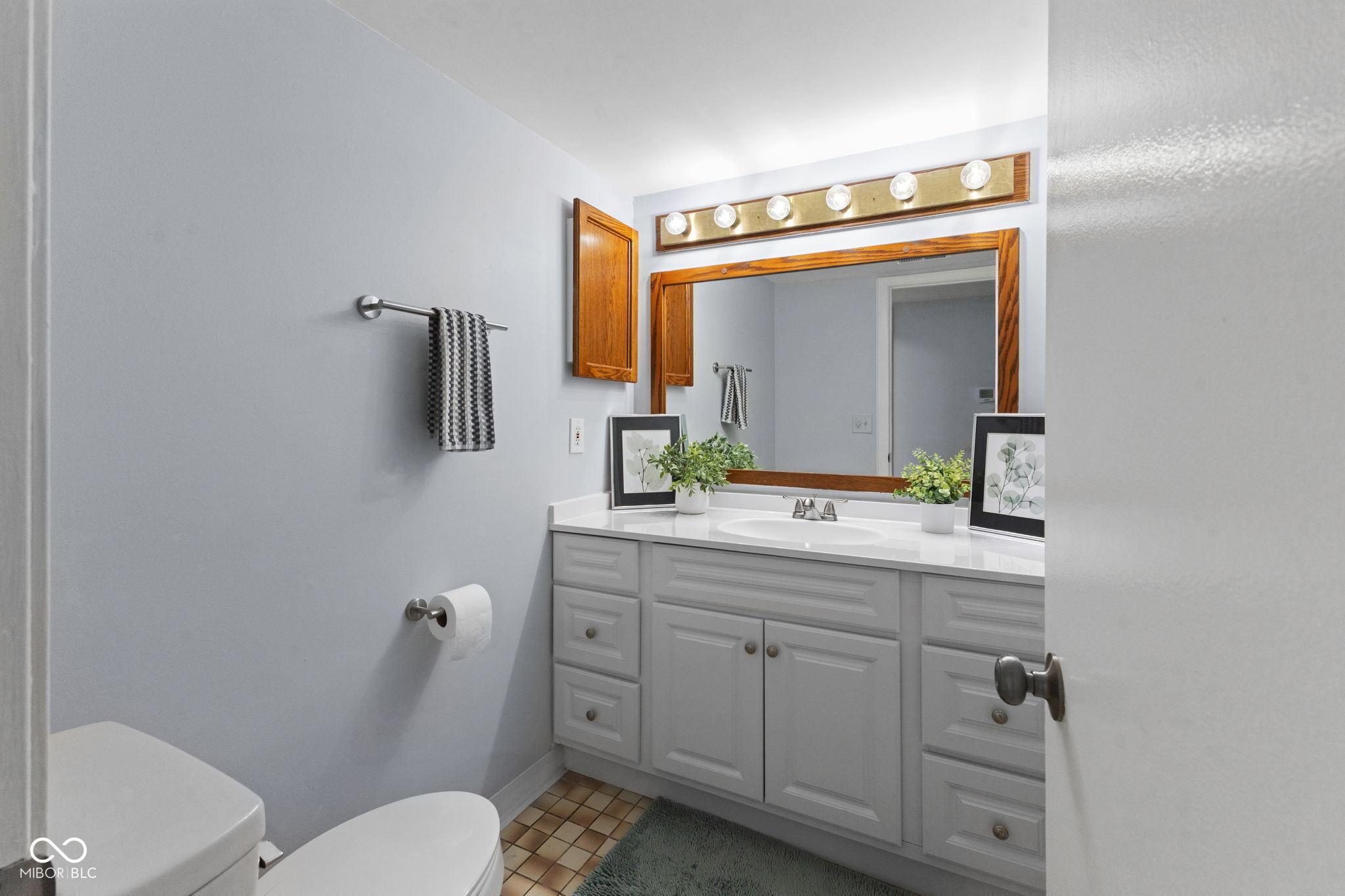 9458 Fordham Street Indianapolis, IN 46268 - Photo 7 of 28