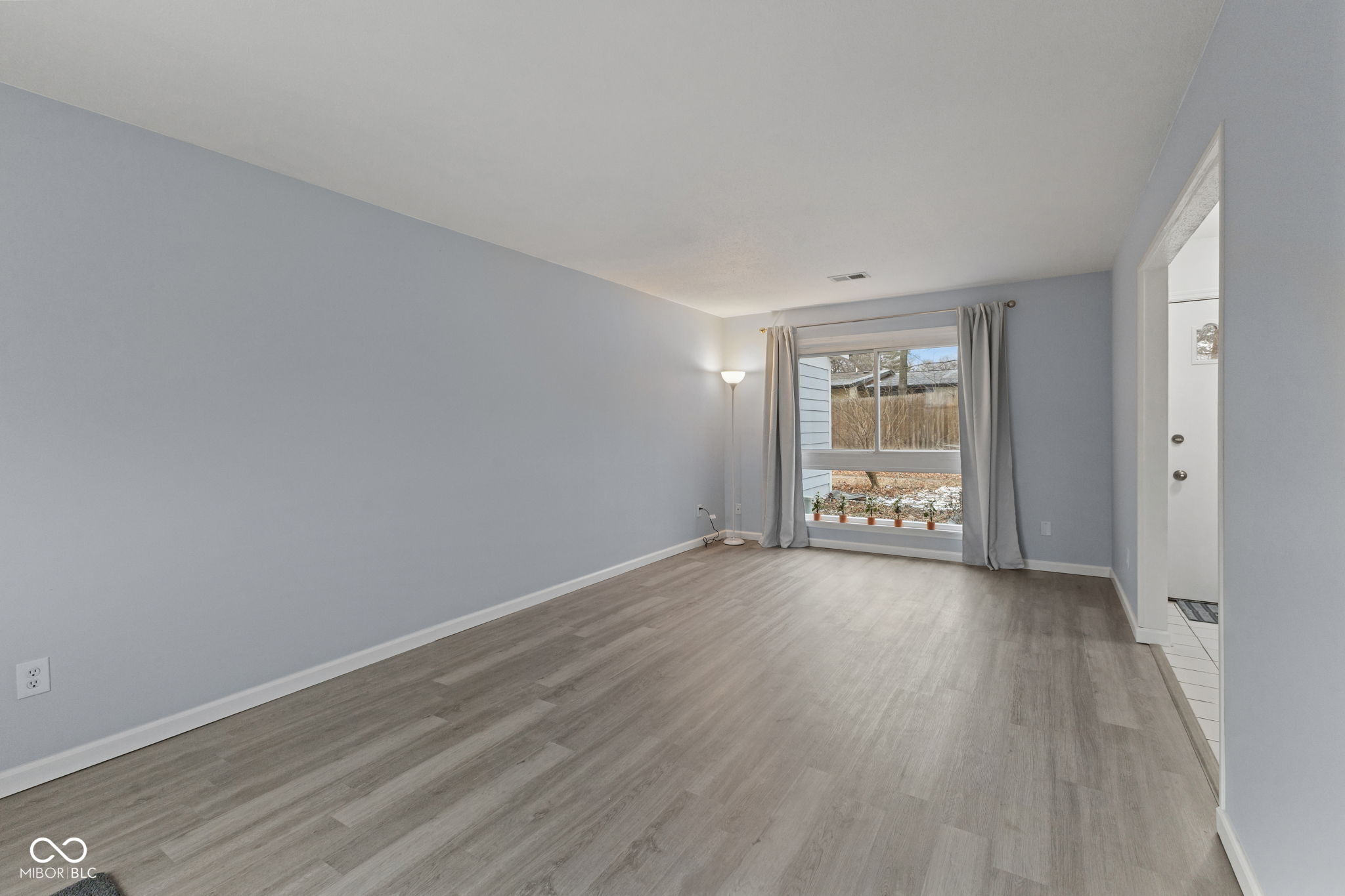 9458 Fordham Street Indianapolis, IN 46268 - Photo 9 of 28