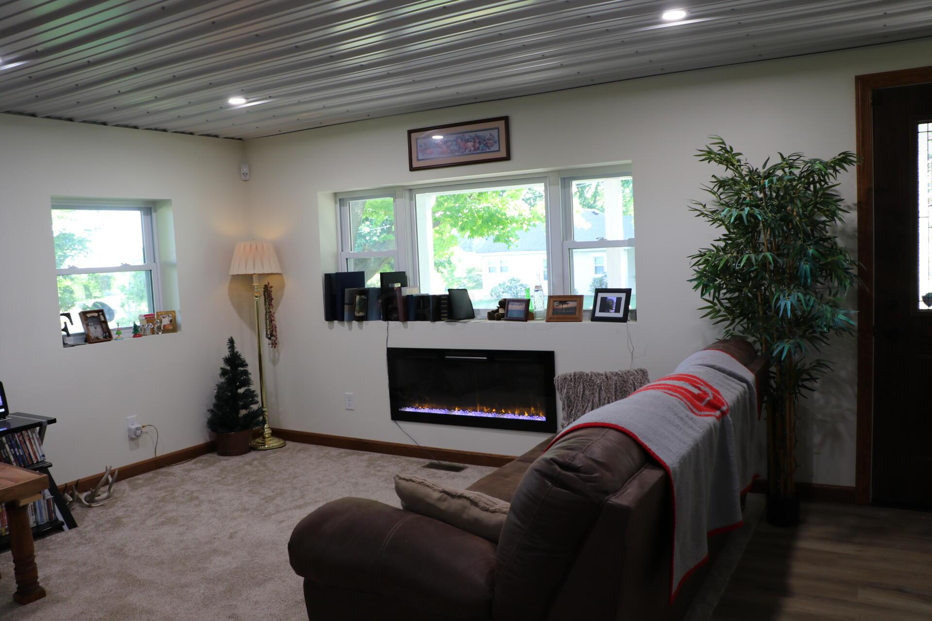 17818 Old Mansfield Road Fredericktown, OH 43019 - Photo 11 of 19 OMR F