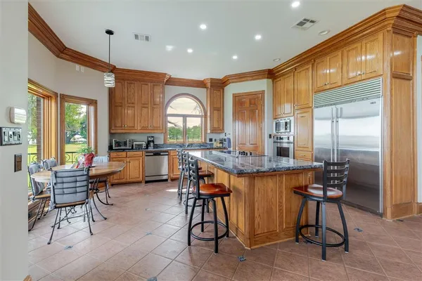 $1,100,000 | 7090 Moss Lake Lane, Sulphur, LA 70665
