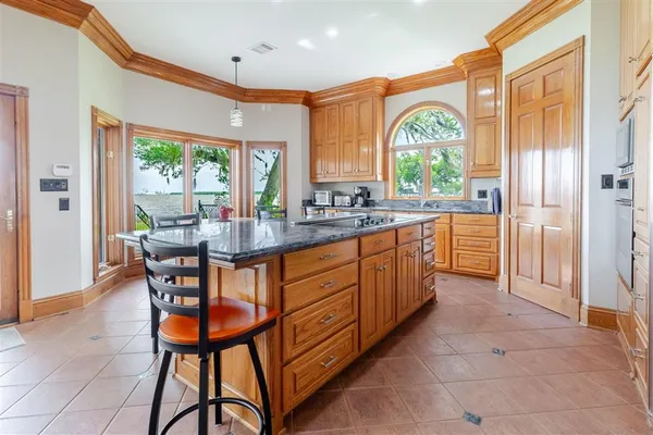 $1,100,000 | 7090 Moss Lake Lane, Sulphur, LA 70665