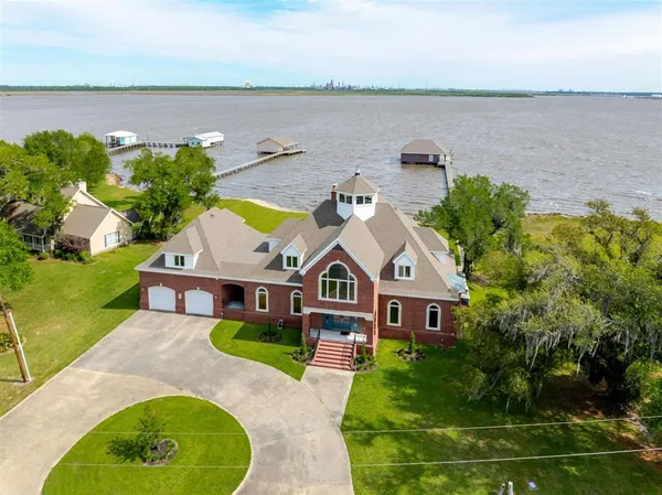 $1,100,000 | 7090 Moss Lake Lane, Sulphur, LA 70665