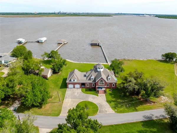 $1,100,000 | 7090 Moss Lake Lane, Sulphur, LA 70665