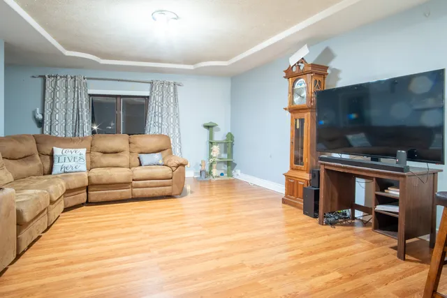 $225,000 | 15222 Hamlin Avenue, Midlothian, IL 60445