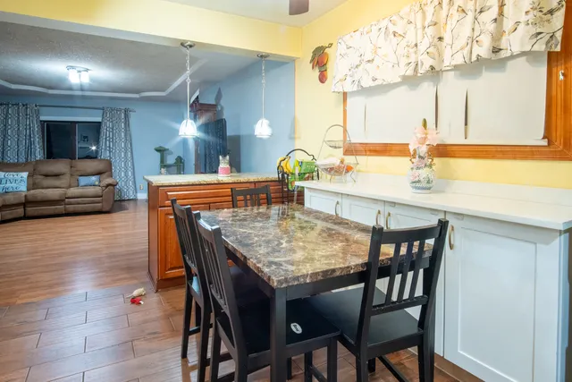 $225,000 | 15222 Hamlin Avenue, Midlothian, IL 60445