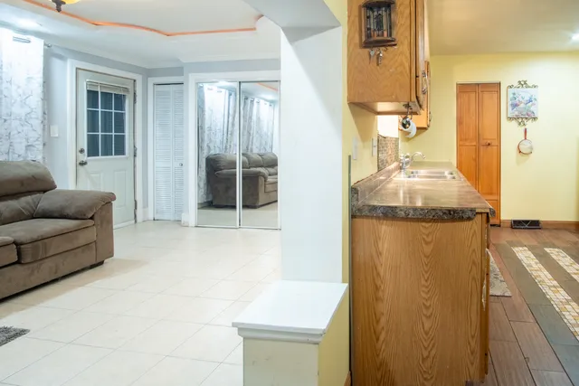 $225,000 | 15222 Hamlin Avenue, Midlothian, IL 60445