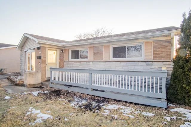 $225,000 | 15222 Hamlin Avenue, Midlothian, IL 60445