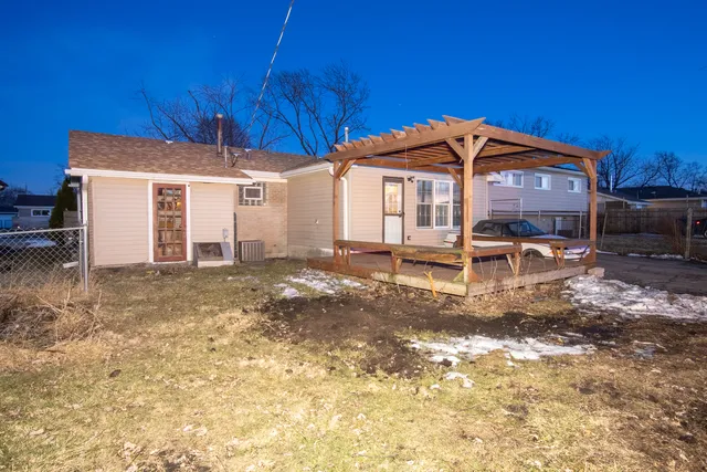 $225,000 | 15222 Hamlin Avenue, Midlothian, IL 60445