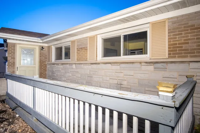 $225,000 | 15222 Hamlin Avenue, Midlothian, IL 60445